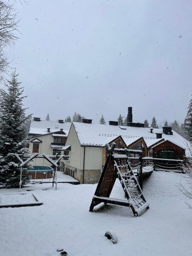 Gosciniec Ozna Hotell Kiczora Exteriör bild