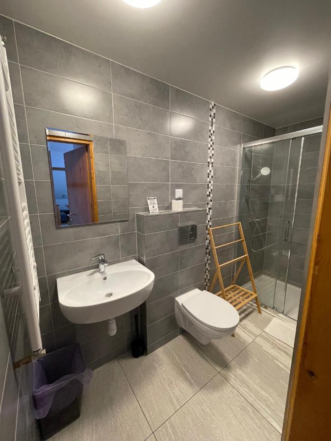 Gosciniec Ozna Hotell Kiczora Exteriör bild