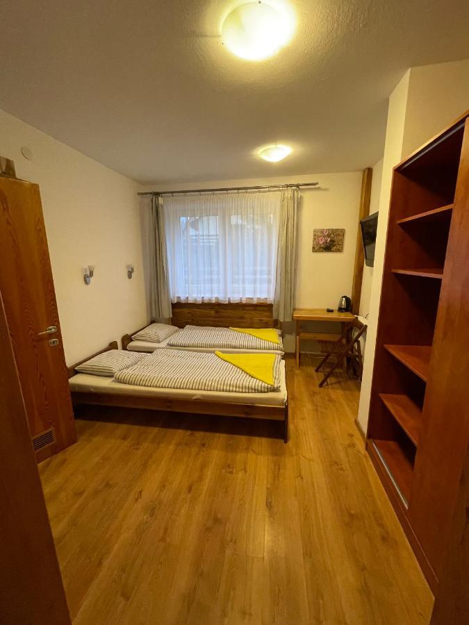 Gosciniec Ozna Hotell Kiczora Exteriör bild